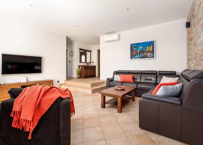 Romantische Kala Mit Schwimmbad By Interhome * Kras