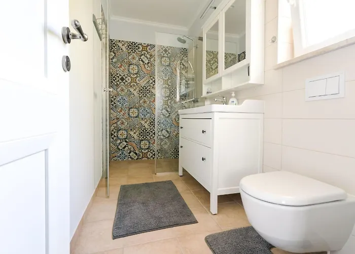 Romantische Kala Mit Schwimmbad By Interhome